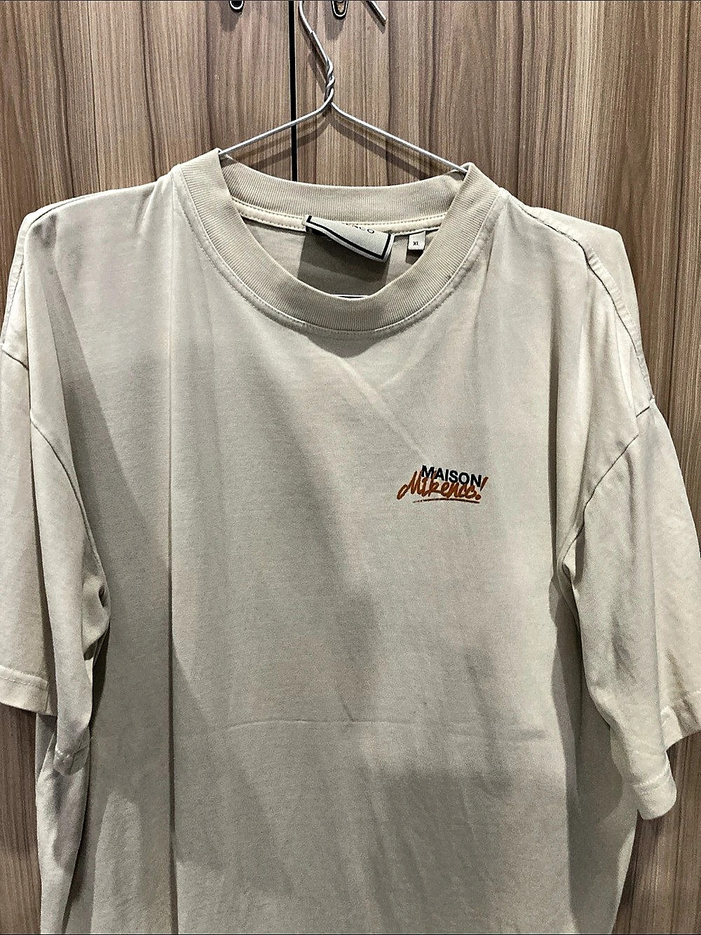 Graphic Short Sleeve Tee Size XL Like New